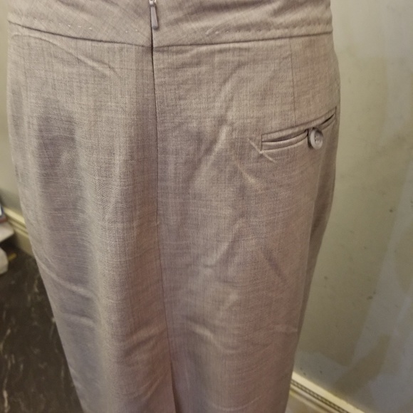 Banana Republic wool pencil skirt (P6) - Picture 5 of 7